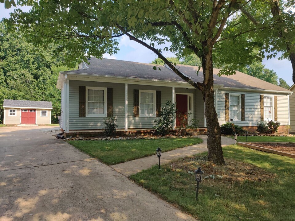 7236 Walnut Wood Dr in Charlotte, NC - Building Photo
