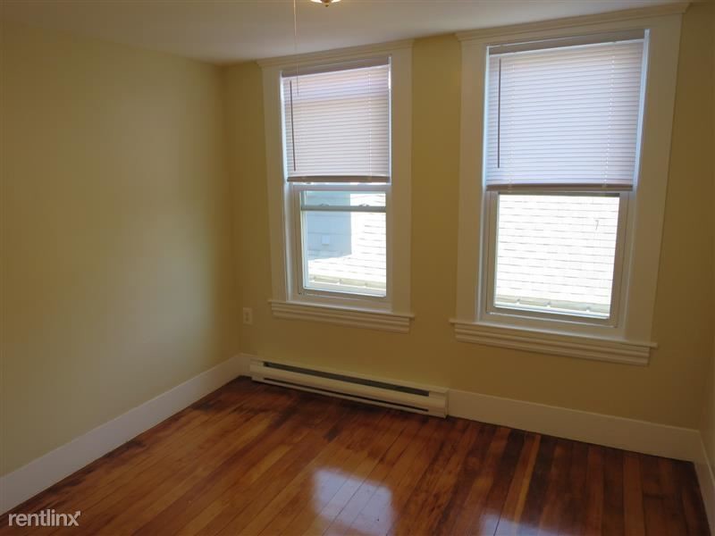 1274 Broadway-Unit -Apt 3 in Somerville, MA - Building Photo