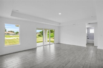 2812 15th St SW in Lehigh Acres, FL - Foto de edificio - Building Photo