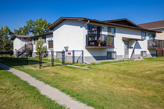 4315 75 St NW in Calgary, AB - Building Photo - Building Photo