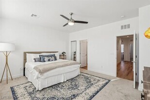 10515 Prospering Vly Wy in Las Vegas, NV - Building Photo