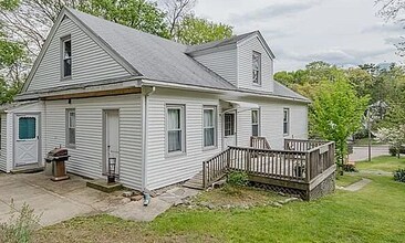 183 Weston St in Waltham, MA - Building Photo - Building Photo