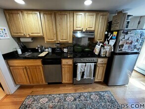 232 Cambridge St, Unit 7 in Boston, MA - Foto de edificio - Building Photo