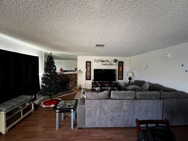 1501 Cedar Rock Ln, Unit 202 in Las Vegas, NV - Building Photo - Building Photo