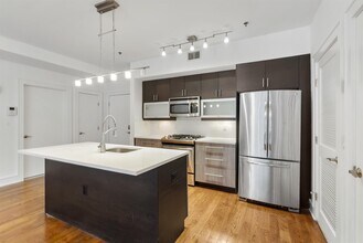 635 6th St in Hoboken, NJ - Building Photo - Building Photo