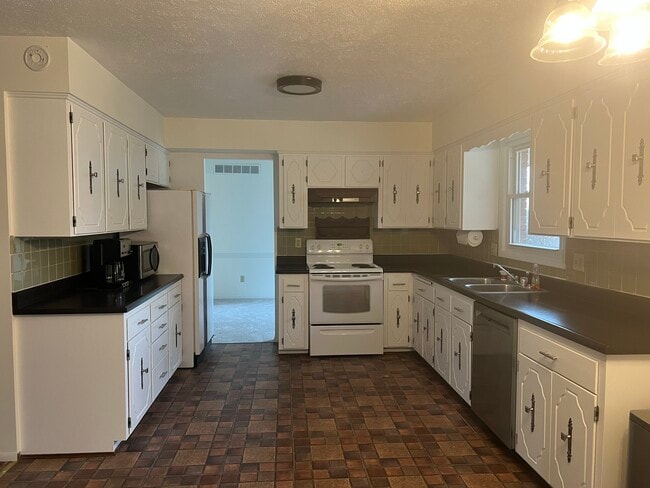 property at 121 S Regency Dr