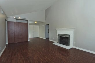 402 Paseo Alegre in San Marcos, CA - Building Photo - Building Photo