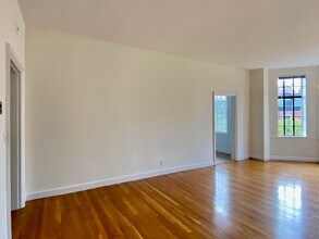 31 Marlborough St, Unit 2 in Boston, MA - Building Photo - Building Photo