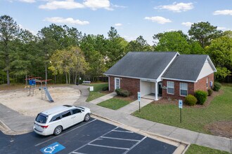 Southview Green Apartments in Hope Mills, NC - Building Photo - Building Photo