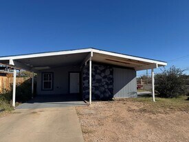 2700 Cumberland Rd in Odessa, TX - Building Photo