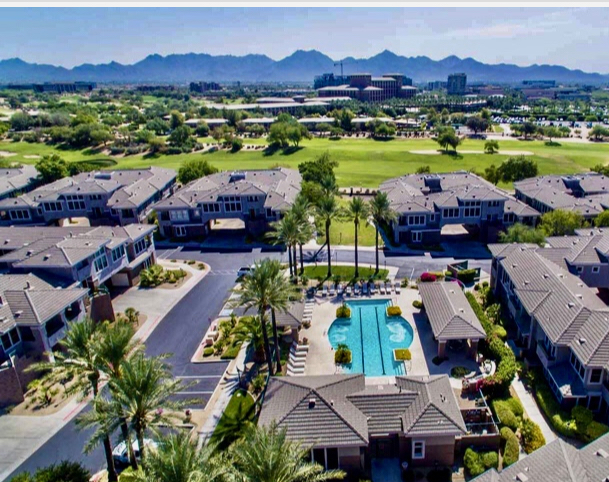 15221 N Clubgate Dr, Unit Townhome Unfurnished in Scottsdale, AZ - Building Photo - Building Photo