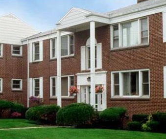 Riverdale Manor in Windsor, ON - Foto de edificio