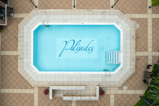 Palisades of Towson in Towson, MD - Building Photo - Building Photo