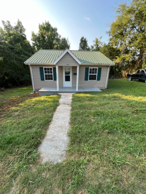 124 Walton Ave in Carthage, TN - Foto de edificio - Building Photo