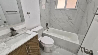 1825 Scott St in Hollywood, FL - Building Photo - Building Photo