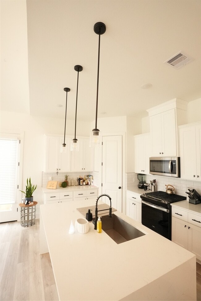 property at 2406 Mann St