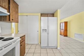8247 Saybrook Dr in Port Richey, FL - Building Photo - Building Photo