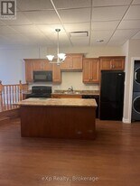 807 Queen St in Kincardine, ON - Building Photo