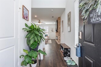 10215 Clearwick St in Houston, TX - Building Photo - Building Photo
