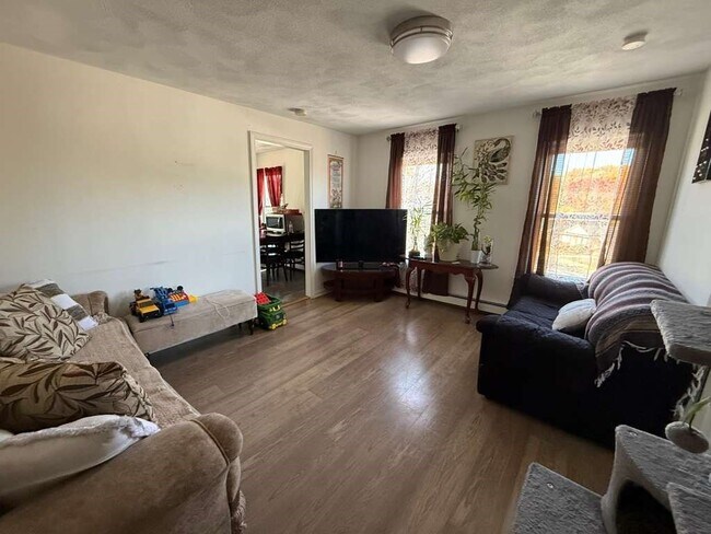 642-648-648 Eastern Ave