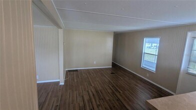 39518 Sterling Dr in Zephyrhills, FL - Building Photo - Building Photo