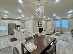 16750 Coyote Bush Dr in San Diego, CA - Building Photo - Building Photo