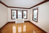 52 Matchett St, Unit #1 in Boston, MA - Foto de edificio - Building Photo