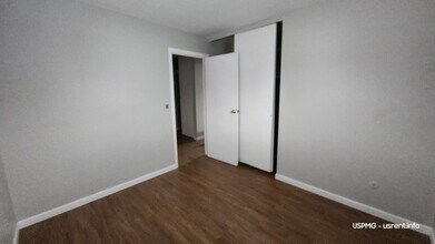 852 Crowden Dr in Cincinnati, OH - Building Photo - Building Photo