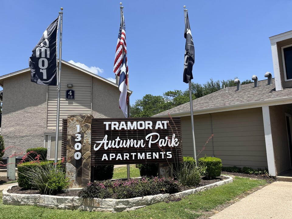 Tramor at Autumn Park in Round Rock, TX - Foto de edificio