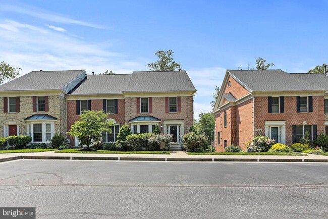 property at 8416 Cedarcreek Ct