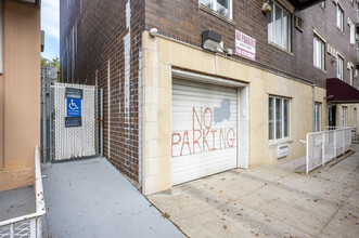 6404 Bay Pky in Brooklyn, NY - Foto de edificio - Building Photo