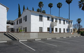 817 W Glenoaks Blvd in Glendale, CA - Building Photo - Building Photo