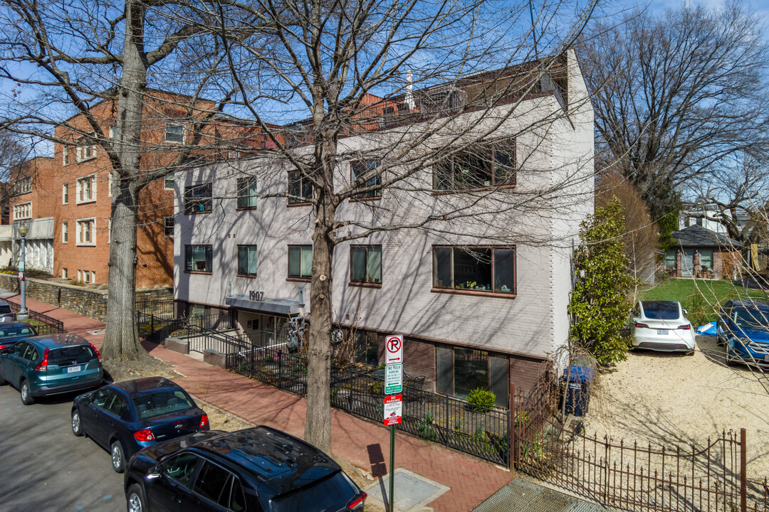 Ledroit Place in Washington, DC - Building Photo