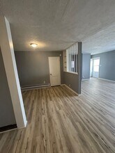 East Side Large 3 Bedroom Single  Family Home in Indianapolis, IN - Building Photo - Building Photo