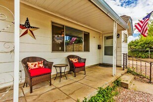 351 S Mt Vernon Ave in Prescott, AZ - Building Photo