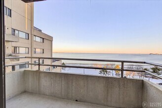 394 Ocean Ave, Unit 515 in Revere, MA - Building Photo - Building Photo