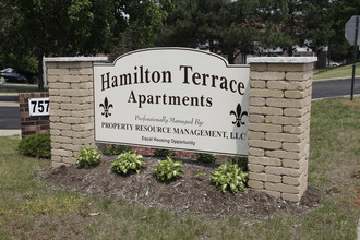 Hamilton Terrace Apartments in Janesville, WI - Foto de edificio - Building Photo