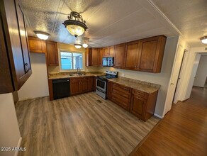 18003 N 2nd St in Phoenix, AZ - Building Photo - Building Photo