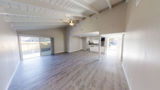 5441 Brockbank Pl in San Diego, CA - Foto de edificio - Building Photo