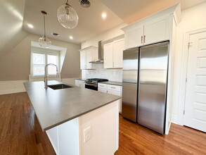 446 Linwood Ave, Unit #3 in Buffalo, NY - Building Photo - Building Photo