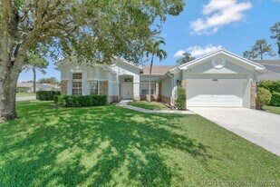 1040 Wild Cherry Ln in Wellington, FL - Building Photo
