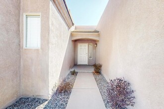 1116 Calle Corvo NE in Albuquerque, NM - Building Photo - Building Photo