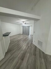 833 Greenleaf Cir in Vero Beach, FL - Foto de edificio - Building Photo