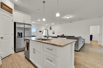 437 Cinnamon Dr in Kissimmee, FL - Building Photo - Building Photo