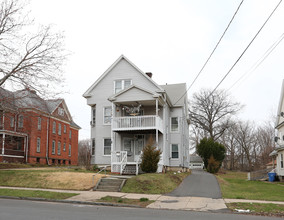 181 Maple St in New Britain, CT - Building Photo - Building Photo