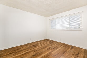 2616 Mathews Ave in Redondo Beach, CA - Foto de edificio - Building Photo