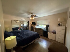 601 S Tremont St, Unit 601 S. Tremont St Unit J in Oceanside, CA - Building Photo - Building Photo