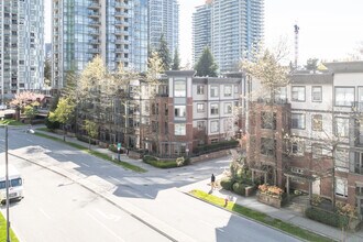 D'Cor in Surrey, BC - Building Photo - Building Photo