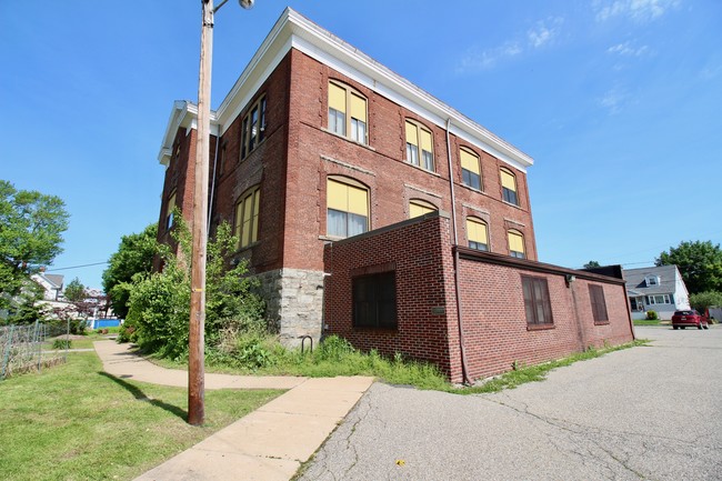 19 Belmont Ave in Dover, NJ - Building Photo - Building Photo