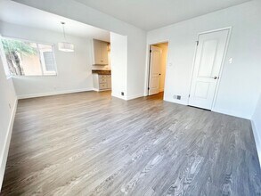 64 63rd Pl in Long Beach, CA - Building Photo - Building Photo